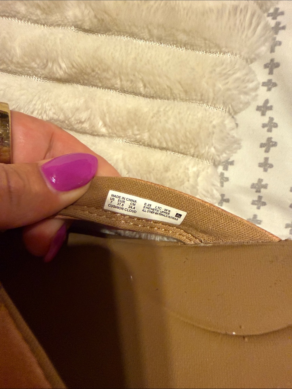 Reef Women’s Tan Sandals with Tan Straps - Picture 4 of 4